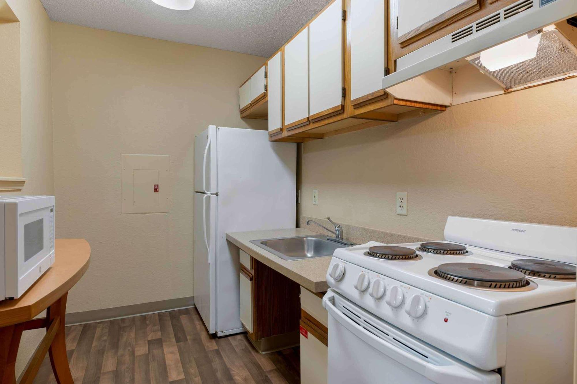 Extended Stay America Suites - Raleigh - North Raleigh - Wake Towne Dr Экстерьер фото